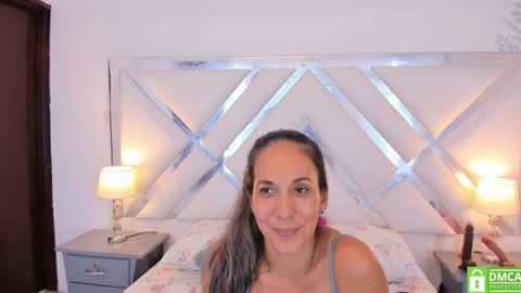 Laura online show from 12/02/24, 03:25