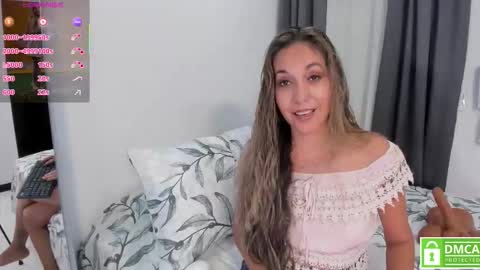 Laura online show from 11/06/25, 02:12