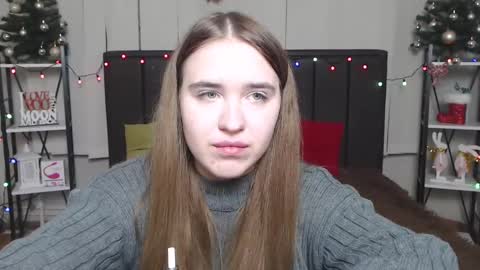 Snapshot of laurahlot chatting on 12/28/24, 05:02 LauraHlot online show from 12/28/24, 05:02
