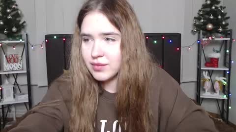 Snapshot of laurahlot chatting on 12/30/24, 01:04 LauraHlot online show from 12/30/24, 01:04