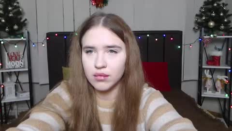 Snapshot of laurahlot chatting on 12/30/24, 07:21 LauraHlot online show from 12/30/24, 07:21