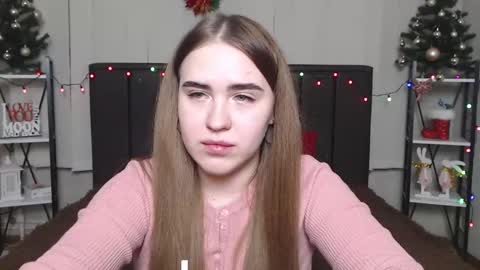 Snapshot of laurahlot chatting on 01/05/25, 03:32 LauraHlot online show from 01/05/25, 03:32