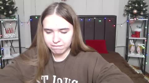 Snapshot of laurahlot chatting on 01/11/25, 04:06 LauraHlot online show from 01/11/25, 04:06