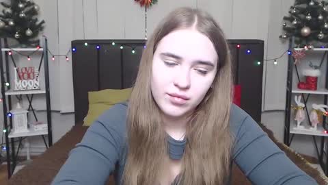 Snapshot of laurahlot chatting on 01/15/25, 10:13 LauraHlot online show from 01/15/25, 10:13