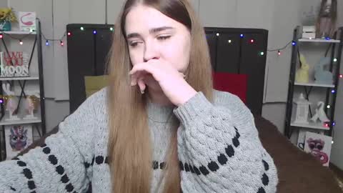 Snapshot of laurahlot chatting on 01/18/25, 10:06 LauraHlot online show from 01/18/25, 10:06