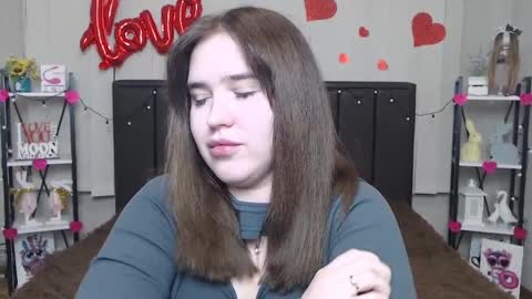 Snapshot of laurahlot chatting on 02/23/25, 03:35 LauraHlot online show from 02/23/25, 03:35