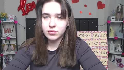 Snapshot of laurahlot chatting on 03/02/25, 03:24 LauraHlot online show from 03/02/25, 03:24