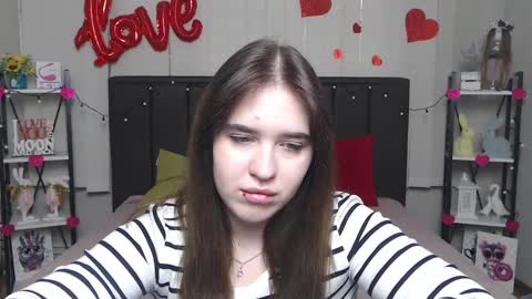 Snapshot of laurahlot chatting on 03/08/25, 01:47 LauraHlot online show from 03/08/25, 01:47