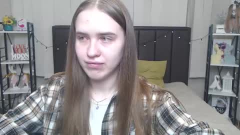 Snapshot of laurahlot chatting on 09/17/25, 06:31 LauraHlot online show from 09/17/25, 06:31