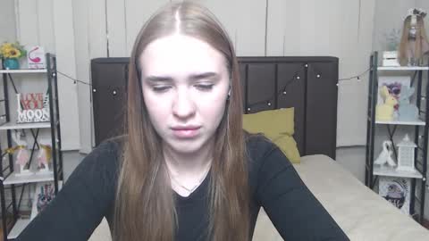 Snapshot of laurahlot chatting on 10/15/25, 07:14 LauraHlot online show from 10/15/25, 07:14