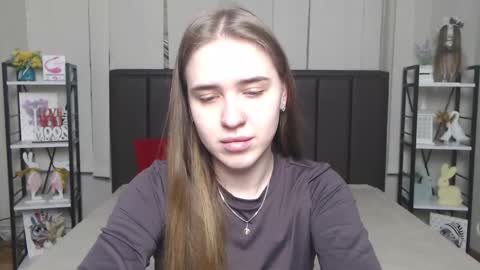 LauraHlot online show from 11/27/25, 06:54