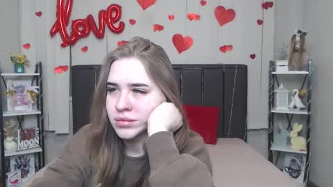 LauraHlot online show from 03/04/26, 06:30