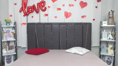 LauraHlot online show from 03/23/26, 06:39