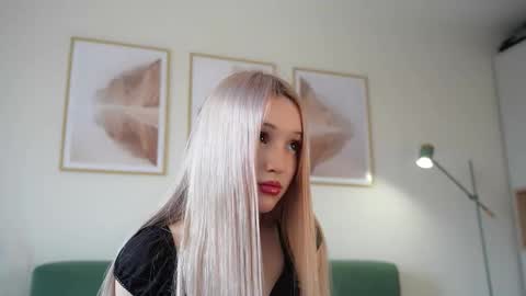 Snapshot of lauramusk chatting on 09/18/25, 08:49 Laura online show from 09/18/25, 08:49