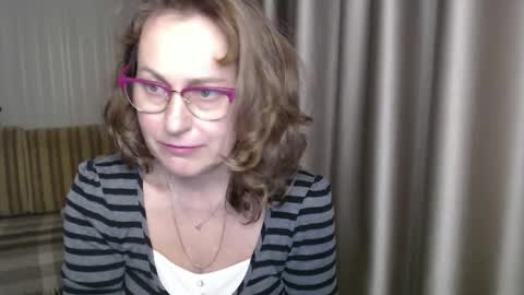 Lauraoven1 online show from 12/20/24, 03:10