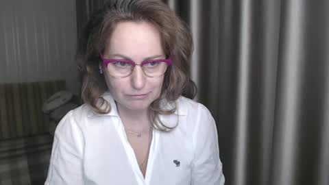 Lauraoven1 online show from 01/05/25, 04:38