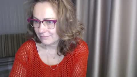 Lauraoven1 online show from 01/08/25, 08:27