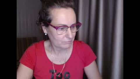 Lauraoven1 online show from 01/11/25, 07:16