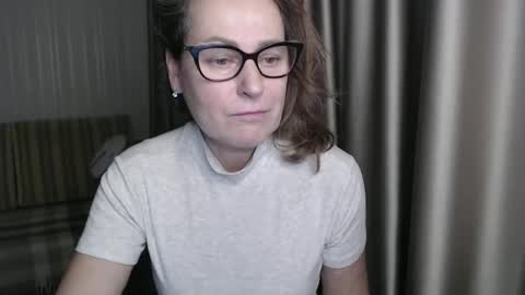 Lauraoven1 online show from 01/18/25, 03:05