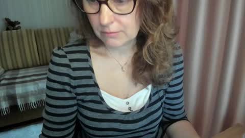 Lauraoven1 online show from 03/19/26, 07:23