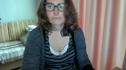 Snapshot of lauraoven1 chatting on 05/12/26, 07:49 Lauraoven1 online show from 05/12/26, 07:49