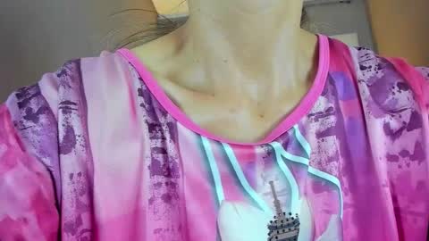 Snapshot of laurasofia45 chatting on 02/06/26, 03:59 Laura Sofia online show from 02/06/26, 03:59