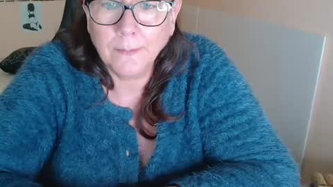 laureanne online show from 12/09/24, 01:55