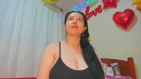 Snapshot of laureen777 chatting on 01/11/25, 01:27 laureen777 online show from 01/11/25, 01:27