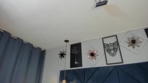 Snapshot of laureen7_ chatting on 12/06/24, 08:51 Laureen online show from 12/06/24, 08:51