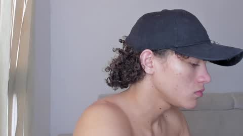 Laureent online show from 01/29/25, 06:28