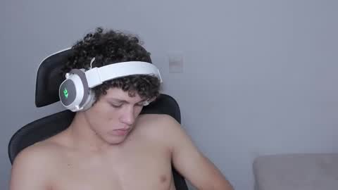 Laureent online show from 10/11/25, 07:07