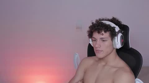 Laureent online show from 10/17/25, 08:39