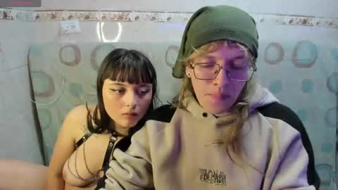 Snapshot of laureles6667 chatting on 06/19/26, 10:08 Laures666 online show from 06/19/26, 10:08