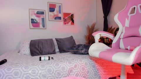 MissLauren online show from 12/12/24, 11:58