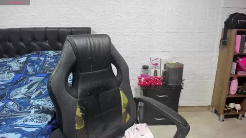 Lauren Independent model online show from 01/13/25, 10:24