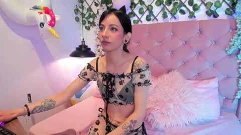 Lauren evans9 online show from 11/22/25, 04:33