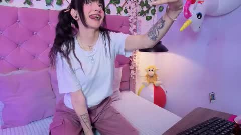 Lauren evans9 online show from 02/26/26, 04:00