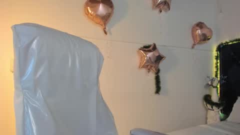 Lauren online show from 12/22/25, 09:56