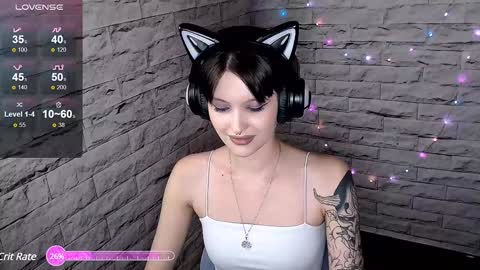 Snapshot of lauren_raquel chatting on 12/07/24, 09:00 Eva online show from 12/07/24, 09:00