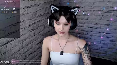 Snapshot of lauren_raquel chatting on 01/23/25, 05:52 Eva online show from 01/23/25, 05:52