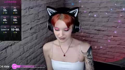 Snapshot of lauren_raquel chatting on 02/25/25, 06:53 Eva online show from 02/25/25, 06:53