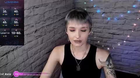 Snapshot of lauren_raquel chatting on 10/10/25, 05:56 Eva online show from 10/10/25, 05:56