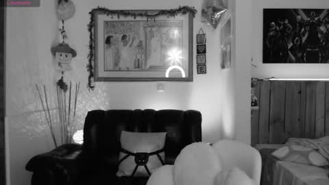 Snapshot of lauren_sweet7 chatting on 12/23/24, 01:08 Lauren online show from 12/23/24, 01:08