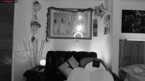 Snapshot of lauren_sweet7 chatting on 01/19/25, 01:53 Lauren online show from 01/19/25, 01:53