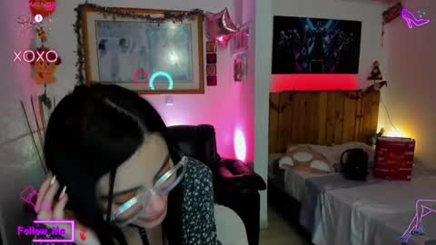 Snapshot of lauren_sweet7 chatting on 03/09/25, 06:39 Lauren online show from 03/09/25, 06:39