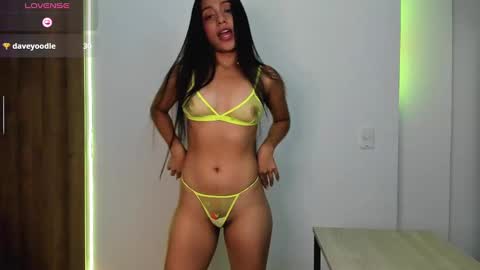 Lauren  Ryan online show from 11/02/25, 01:30