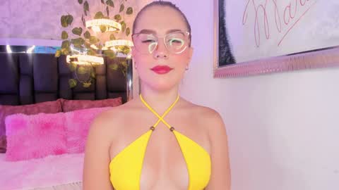 Snapshot of laurenblonde22 chatting on 12/13/24, 02:05 Lauren Blonde online show from 12/13/24, 02:05
