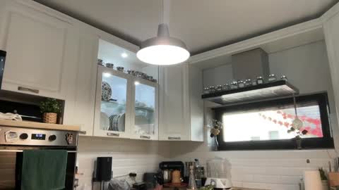 Snapshot of laurenbrite chatting on 10/18/25, 01:56 Lauren Brite online show from 10/18/25, 01:56