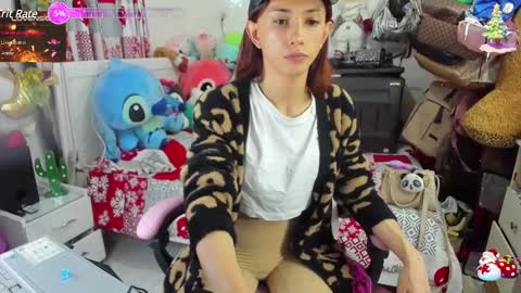 Snapshot of laurencesophiets chatting on 12/16/24, 09:09 SF online show from 12/16/24, 09:09