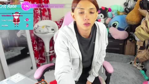 Snapshot of laurencesophiets chatting on 01/03/25, 07:50 SF online show from 01/03/25, 07:50